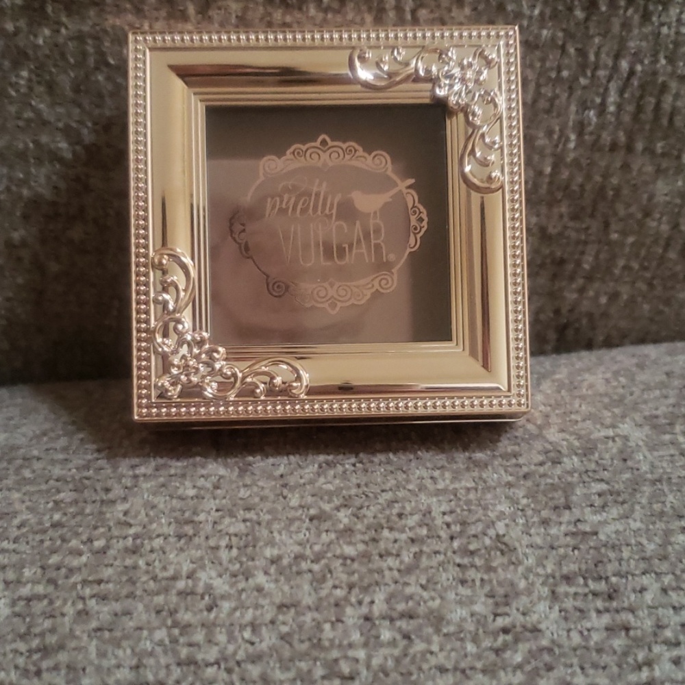 Pretty Vulgar Bronzed B, Bronzer